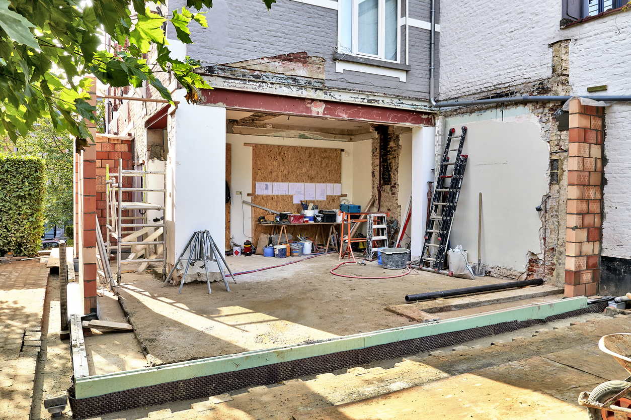 New wall for a modern extension