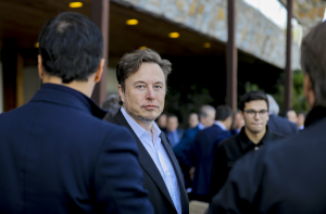 SpaceX Cash Crunch? Musk's Feud Threatens $22B in Contracts