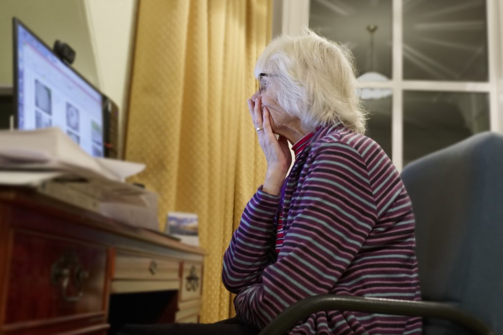 Navigating the Digital Minefield: How to Protect Yourself from Online Financial Scams