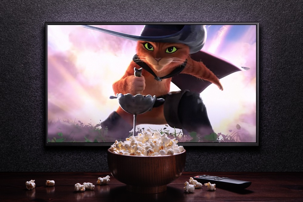 tv,screen,playing,puss,in,boots,the,last,wish,trailer