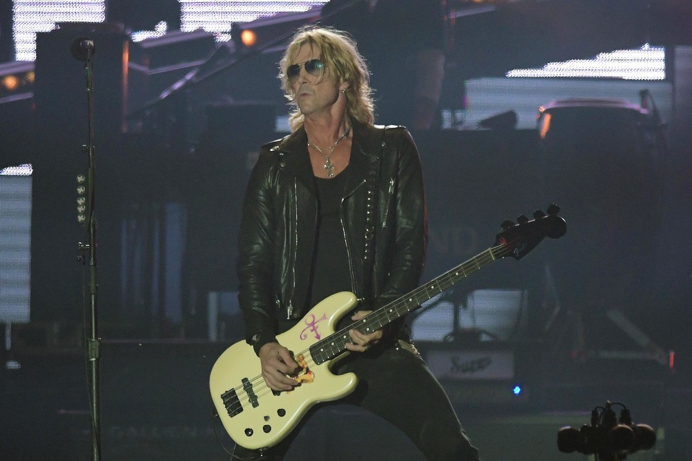 rio,de,janeiro,,september,24,,2017.,guns,n,'roses,bassist