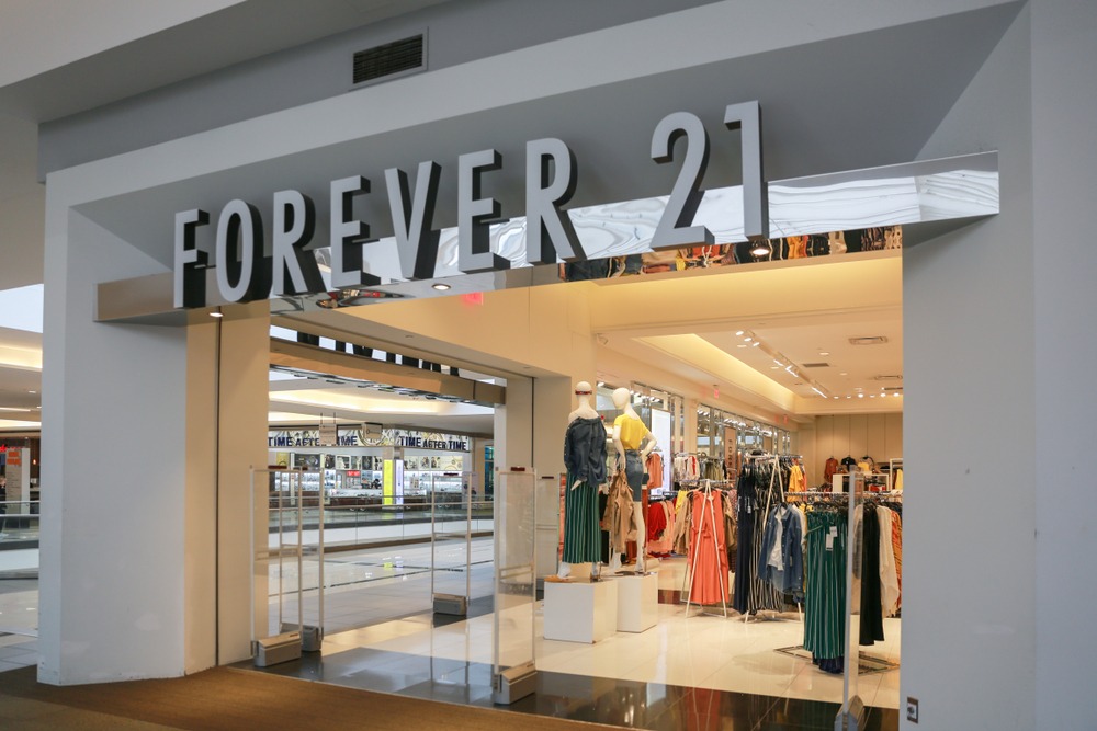 lawrence,township,new,jersey,,february,24,,2019:forever,21,store,front