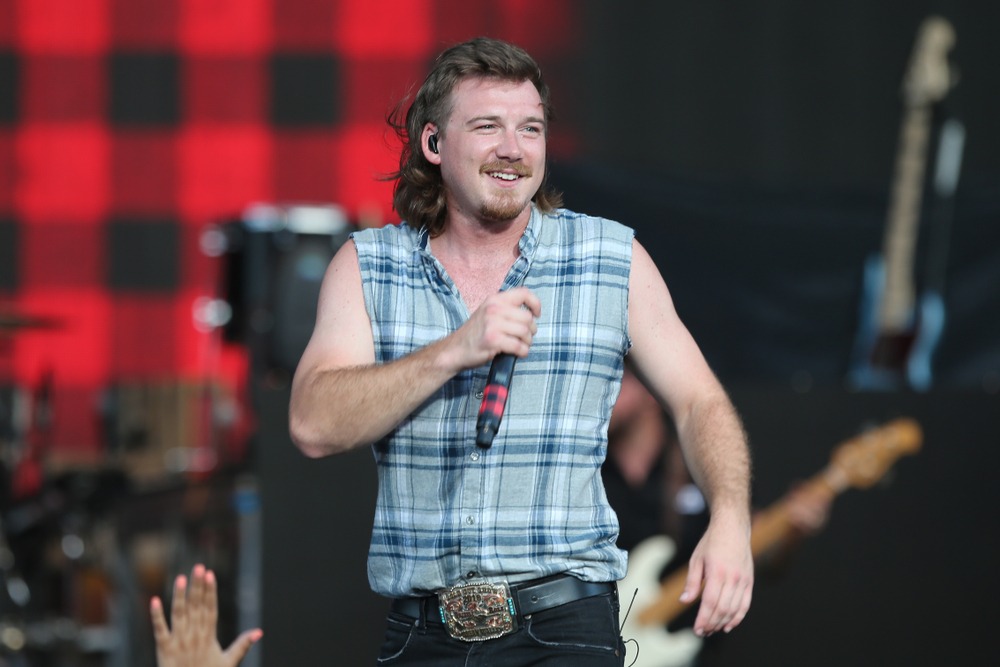 wantagh,,ny, ,jul,20:,morgan,wallen,performs,in,concert