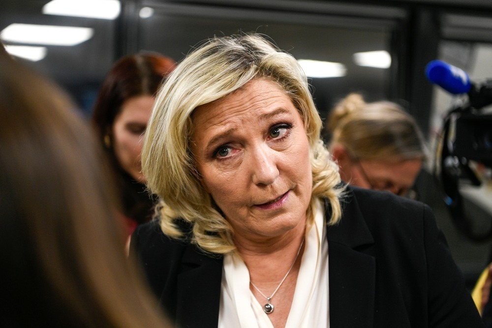 paris,,france, ,november,15,,2021,:,marine,le,pen,