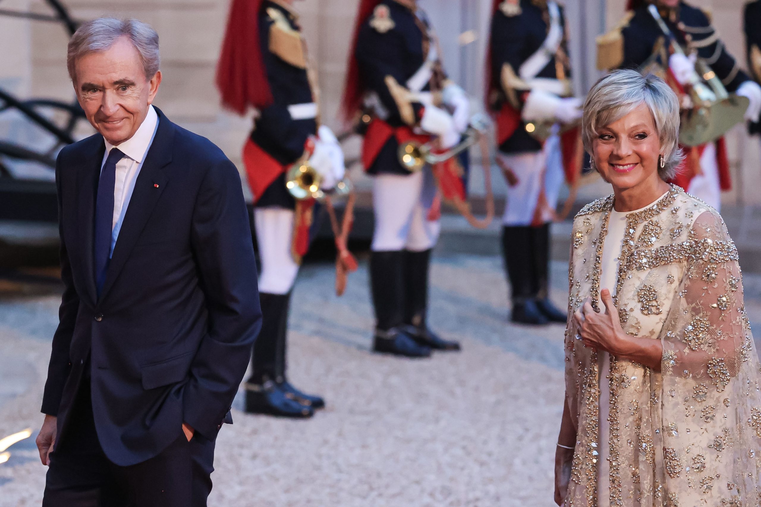 paris,,france,,14 10 2024,:,bernard,arnault,et,son,e?pouse,he?le?ne