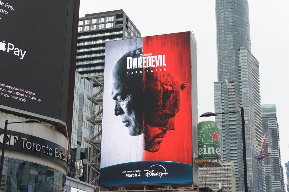 toronto,,ontario,,canada, ,february,26,,2025:,digital,billboard,at
