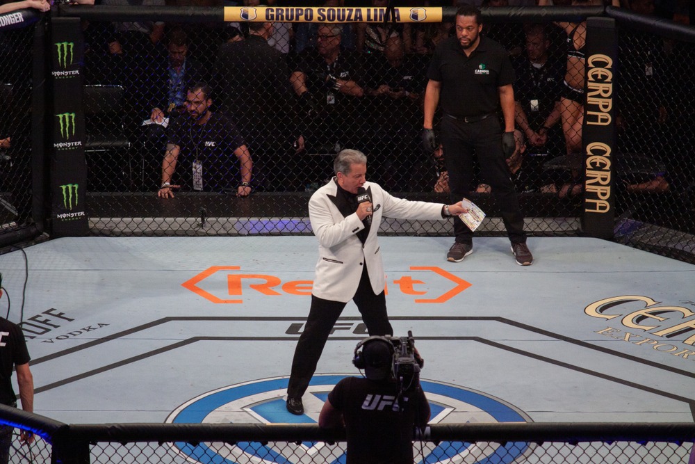 rio,de,janeiro,,may,11,,2019:,announcer,bruce,buffer,during