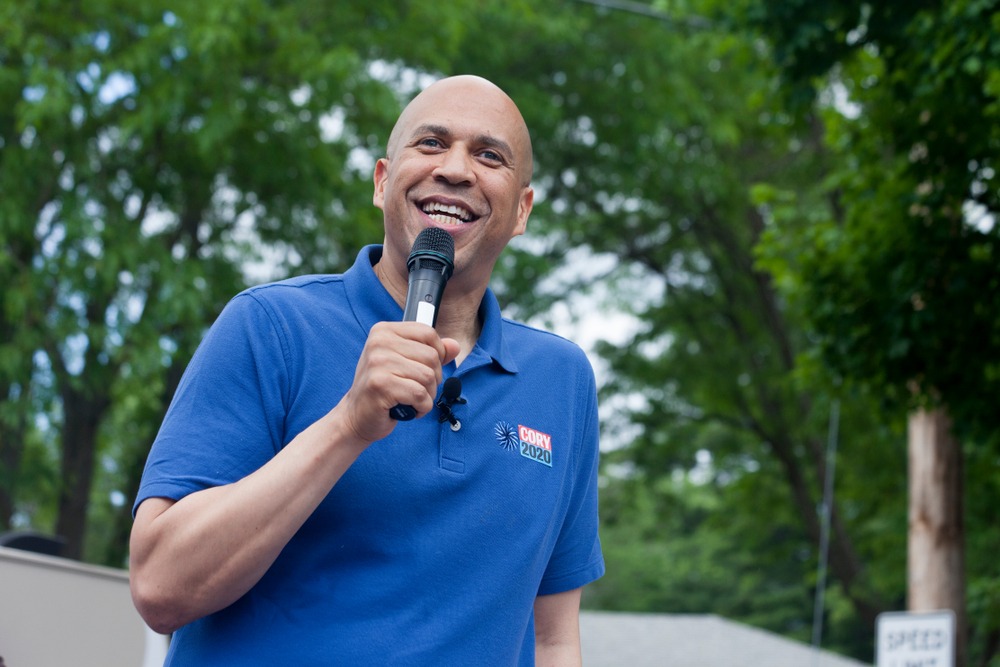 urbandale,,iowa,usa.,may,27,,2019.,presidential,candidate,senator,cory