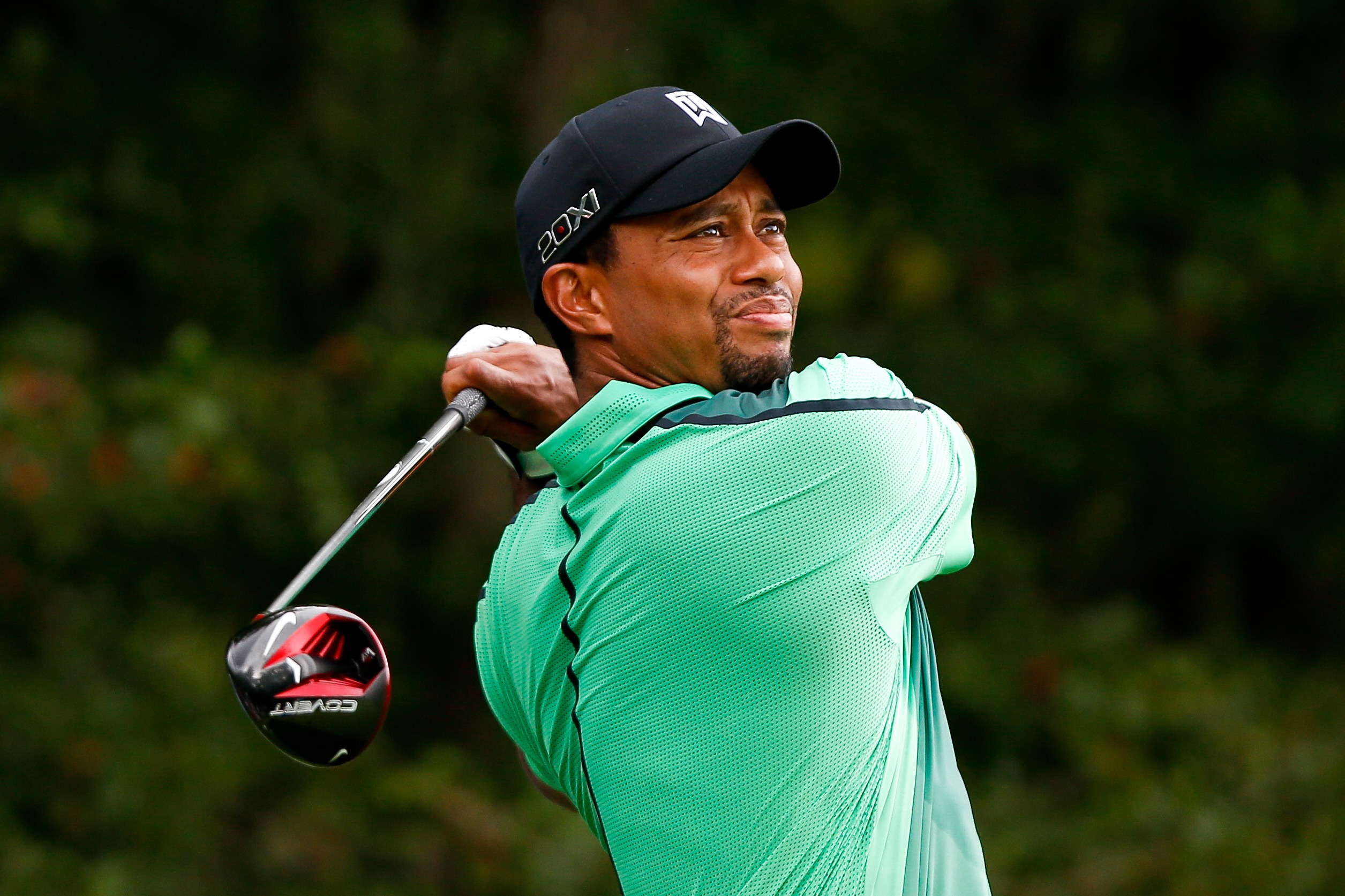 norton,,ma sep,1:,tiger,woods,tees,off,the,fourth,hole