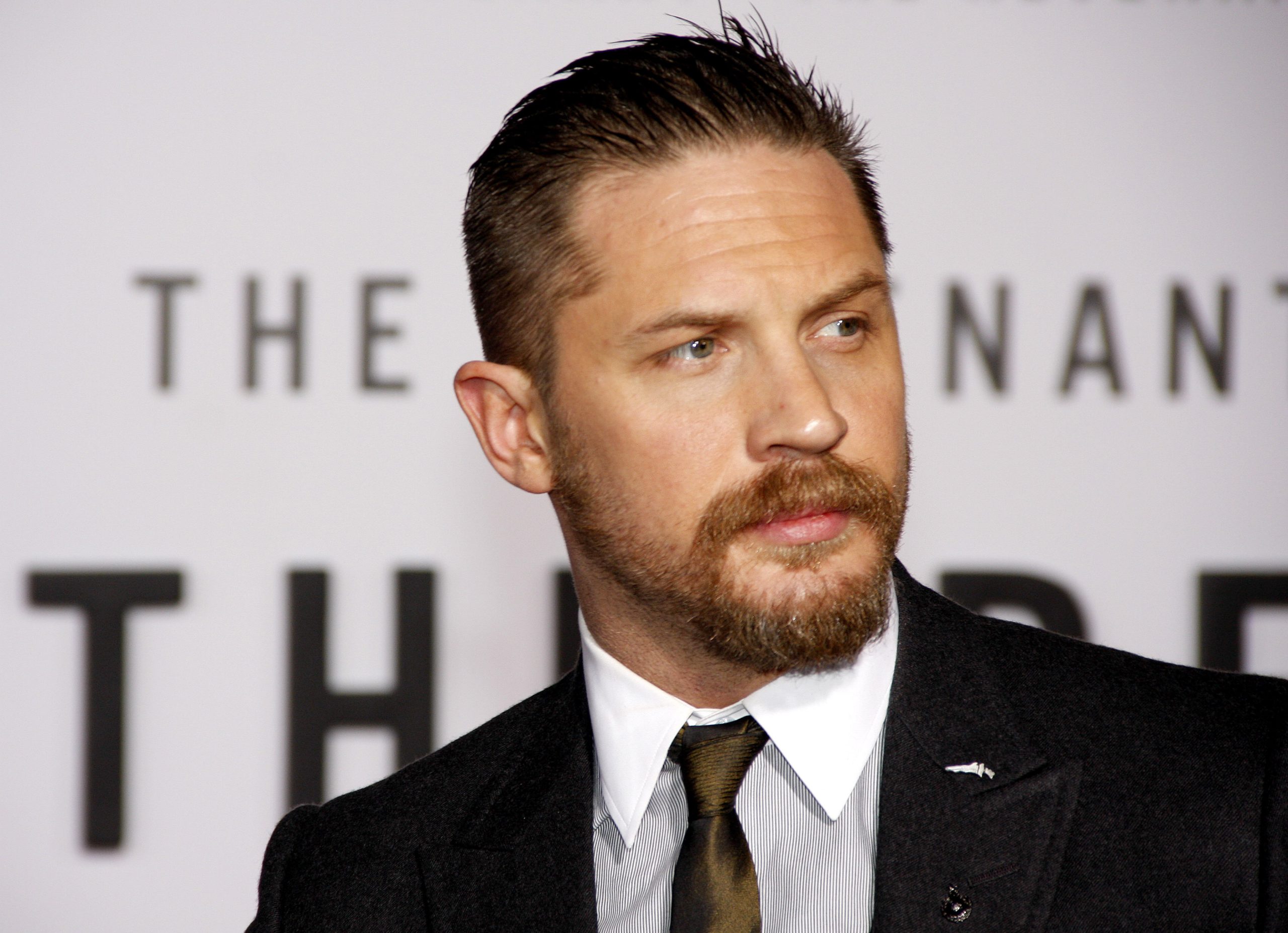 tom,hardy,at,the,los,angeles,premiere,of,'the,revenant'