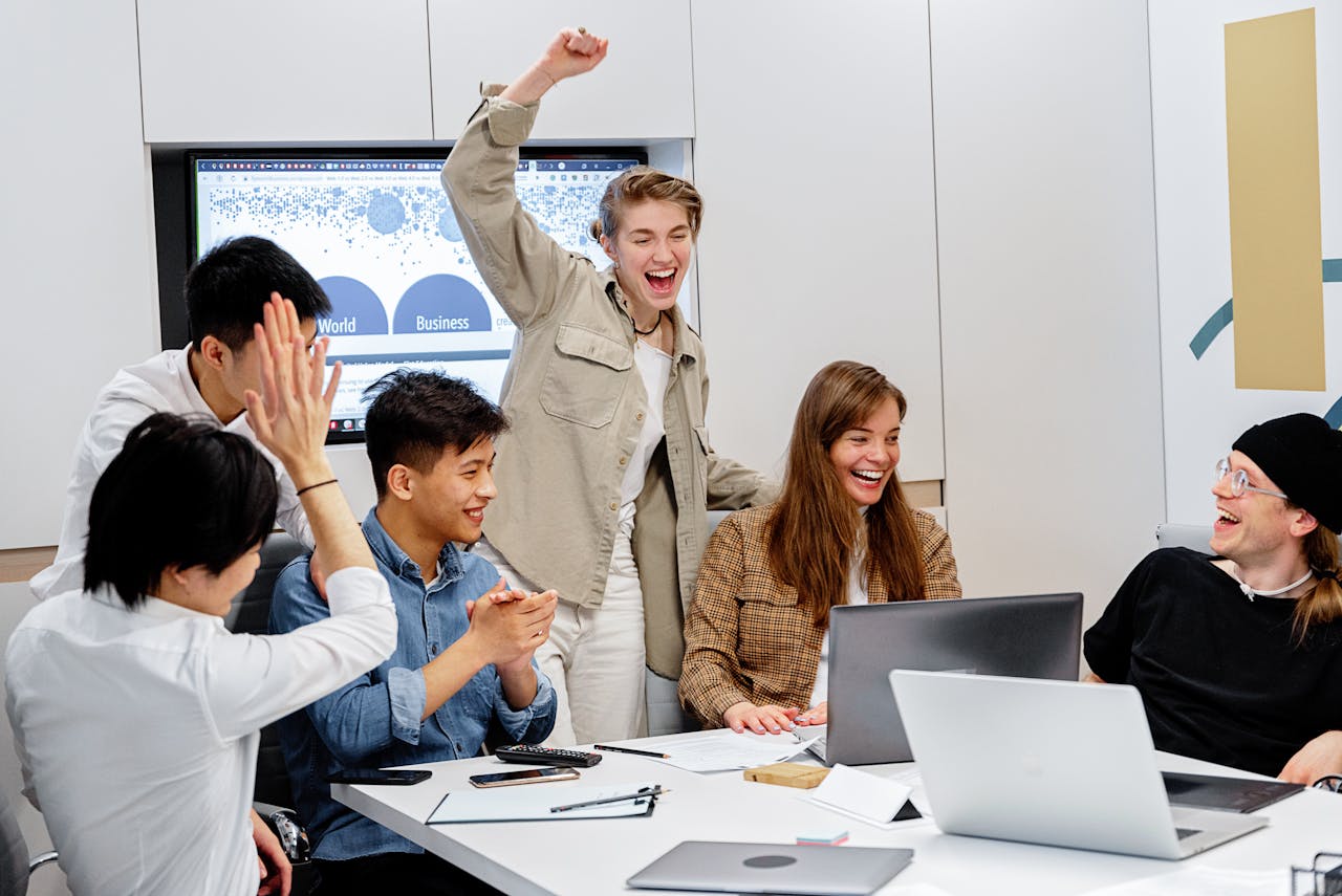 How Internal Communication Tools Boost Financial Performance