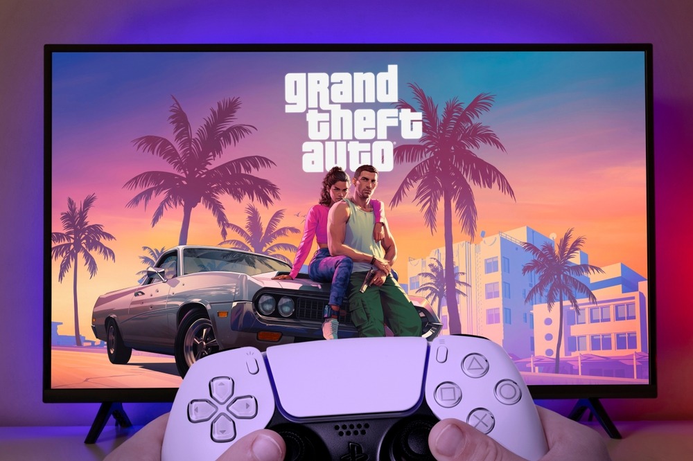 playing,gta,vi,with,playstation,5,controller,,15,dez,,2023,