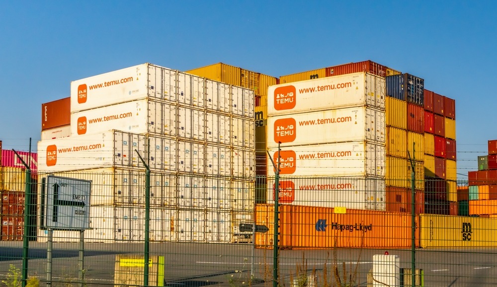 ham,laakdal,,belgium, ,september,08,,2024:,sea,shipping,containers