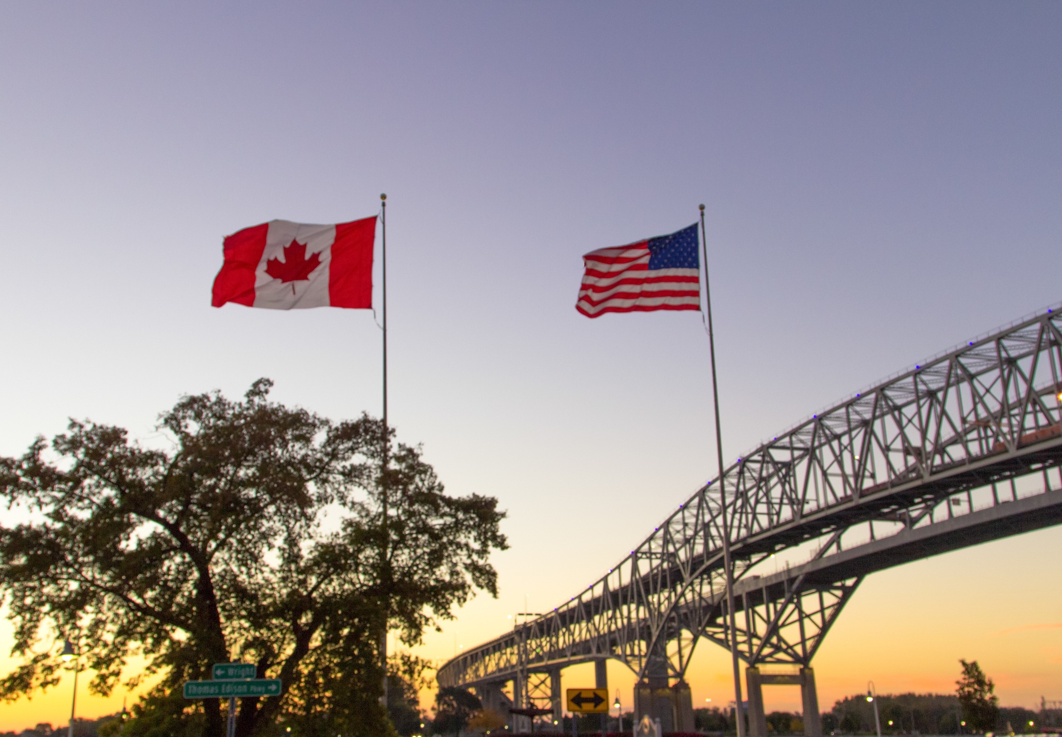 international blue water bridge crossing between port huron michigan and sarnia ontario