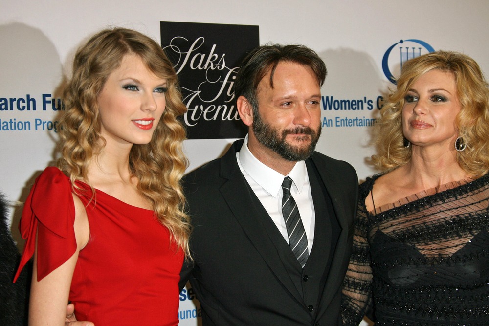 taylor,swift,,tim,mcgraw,and,faith,hill,at,the,eif's