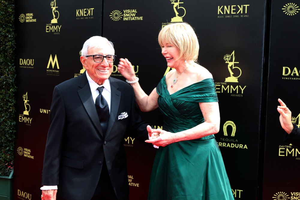 los,angeles, ,apr,29:,jamie,farr,,loretta,swit,at