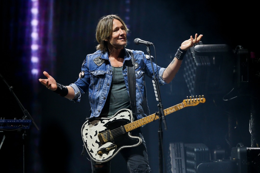 brooklyn,,ny, ,oct,27:,keith,urban,performs,onstage,at