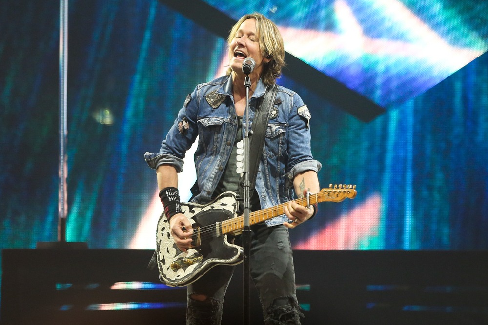 brooklyn,,ny, ,oct,27:,keith,urban,performs,onstage,at