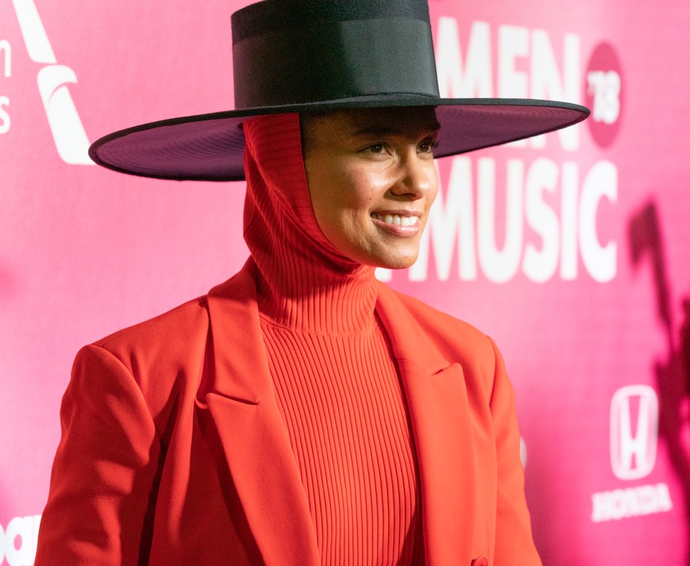 new,york,,ny, ,december,6,,2018:,alicia,keys,wearing