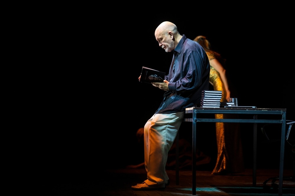 john,malkovich,in,the,felix,romuliana,(gamzigrad),open,theatre,with