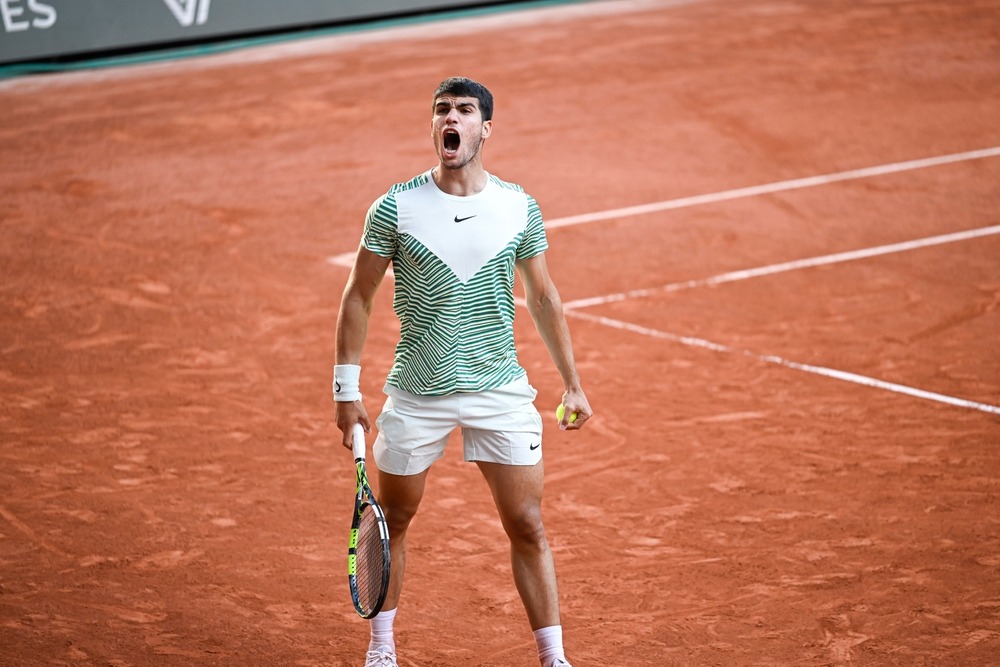 carlos,alcaraz,celebrates,his,victory,during,the,french,open,,grand