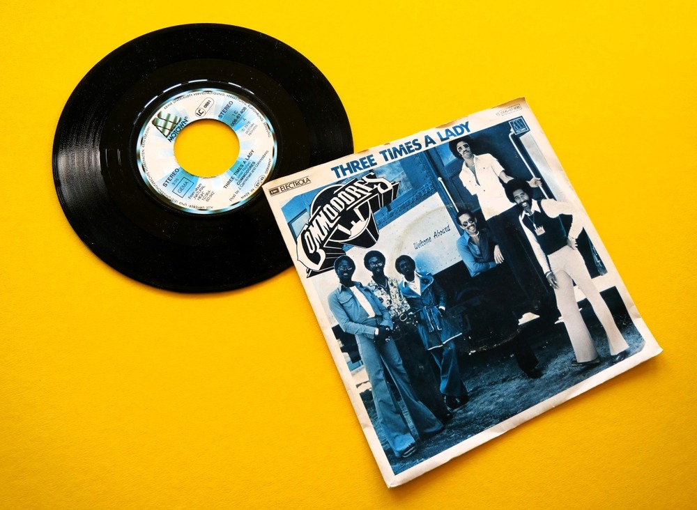 kiel,,germany,07.,april,2024:,record,cover,by,commodores,with