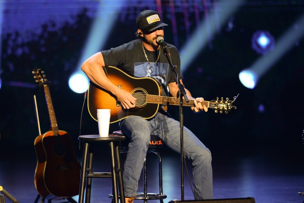 hollywood,,florida, ,november,14,,2024:,riley,green,performs,in