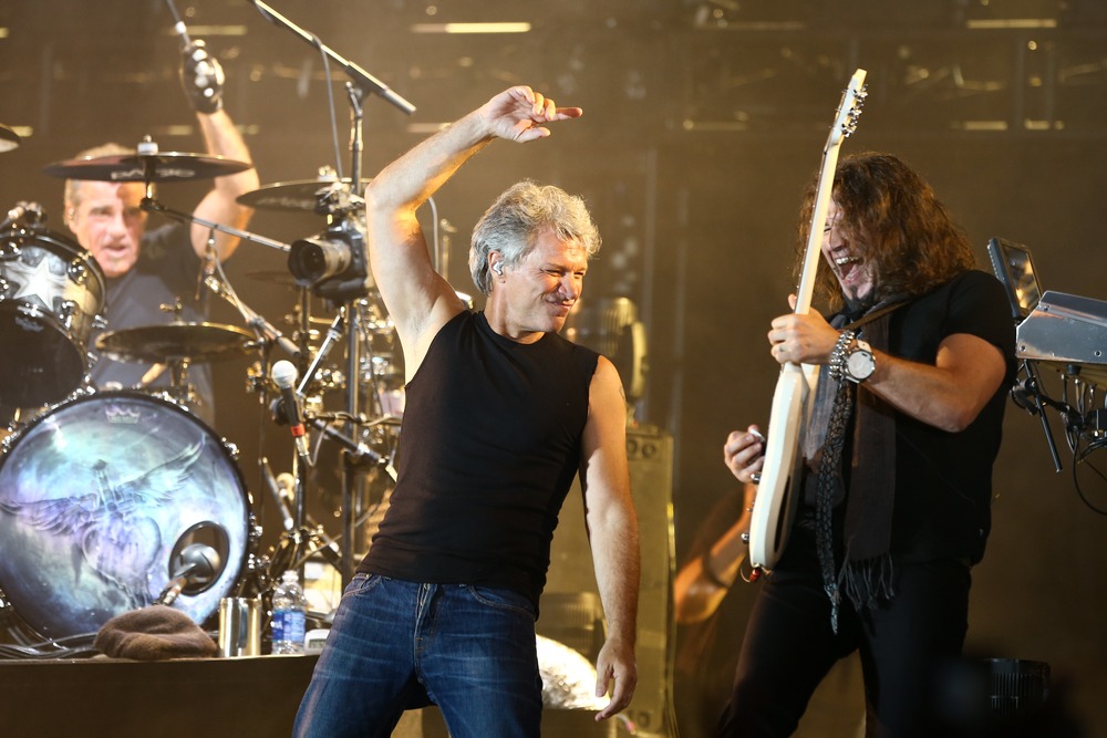 endicott,,ny aug,18:,(l r),tico,torres,,jon,bon,jovi,and