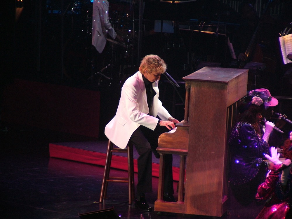 barry,manilow