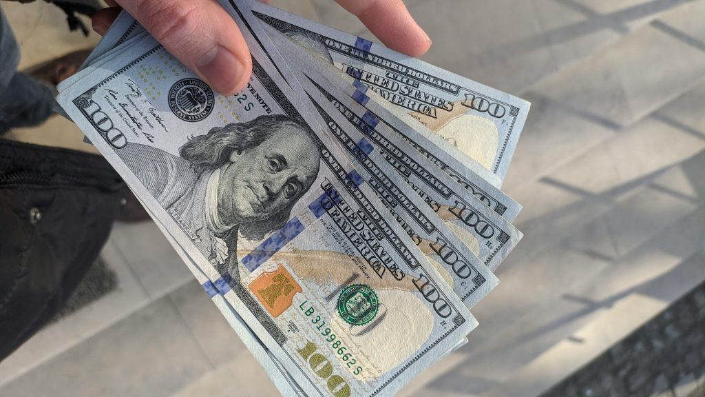 Smart Borrowing Habits for Today’s Credit-Conscious Consumer