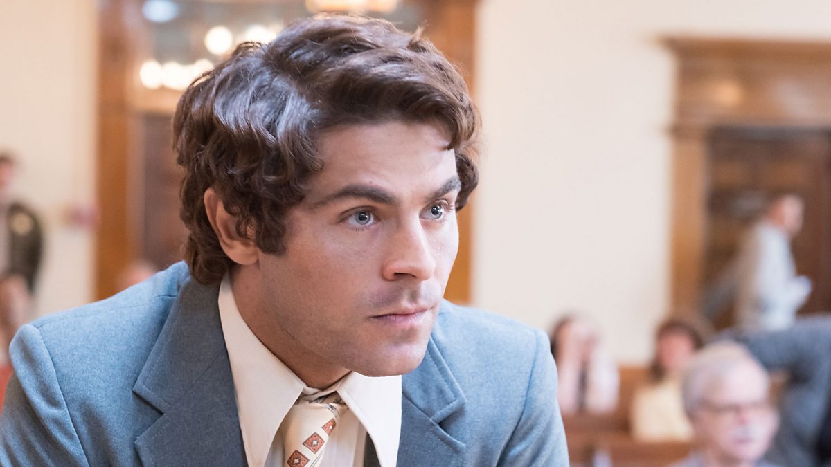 Zac Efron portraying Bundy, passionately defending himself in a courtroom scene.