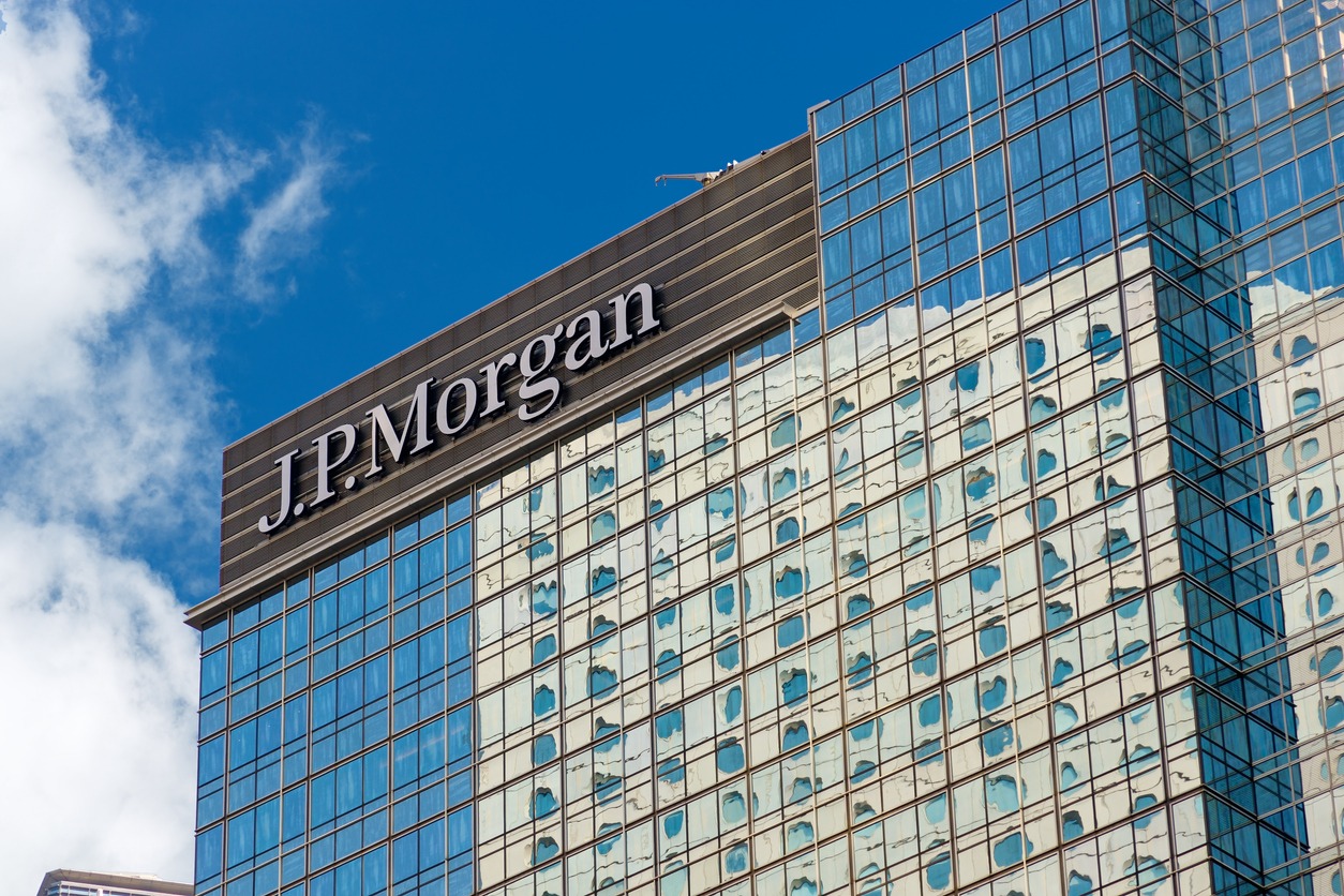 skyscraper building of jp morgan in hong kong