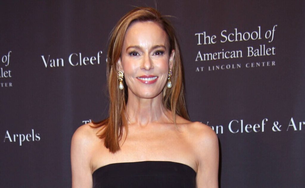 Julia Koch's $1 Billion Investment in the New York Giants