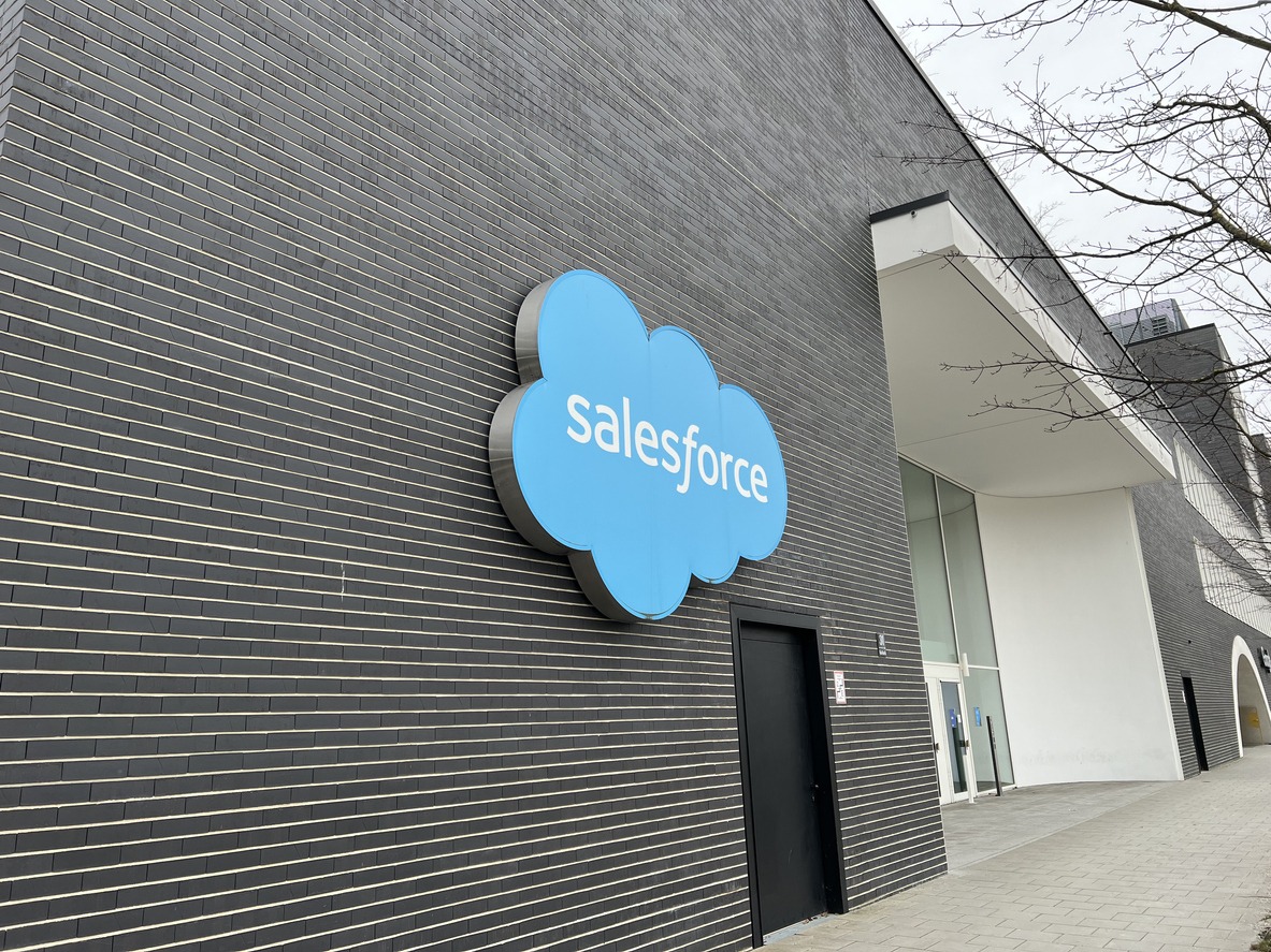 salesforce blue cloud logo