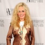 Kim Carnes Net Worth 2025: How ‘Bette Davis Eyes’ Became a Lifetime Paycheck