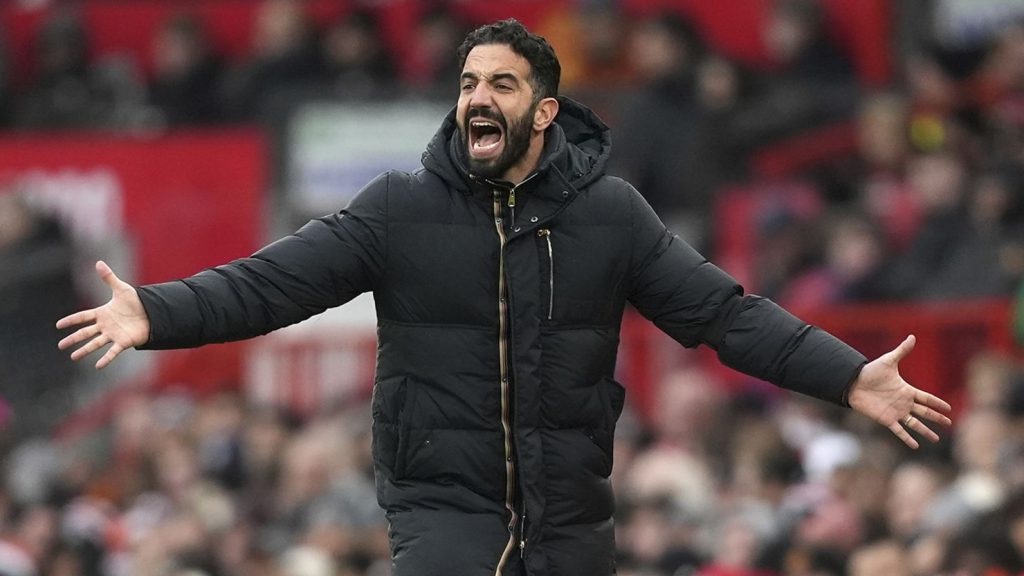Shock £36.5M Exodus: Zirkzee's Manchester United Nightmare Ends as Amorim Clears Out 'Deadwood'