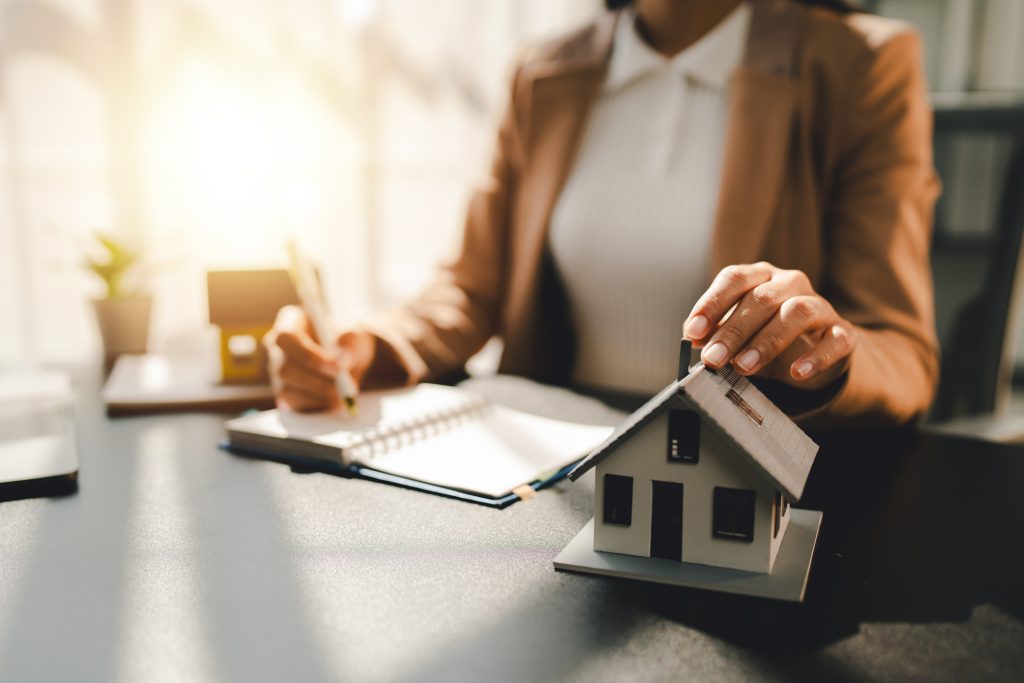 What Interest Rate Cuts Signal About Refinancing Your Home Equity Loan