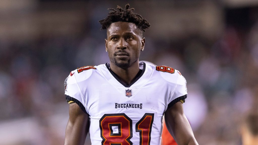 Antonio Brown’s Rise and Fall: NFL Superstar’s $80M Fortune Lost to Chaos and Controversy