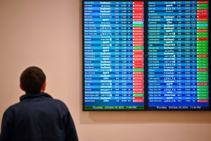 Government Shutdown Chaos: FAA Slashes Flights at 40 Major Airports, Sparking Travel Nightmare
