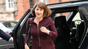 EV Owners Brace for Pay-Per-Mile Tax Shock in Chancellor's Autumn Statement