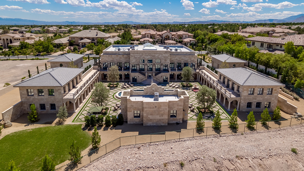Exterior of Floyd Mayweather’s Las Vegas mansion, a luxury property valued at more than $10 million.