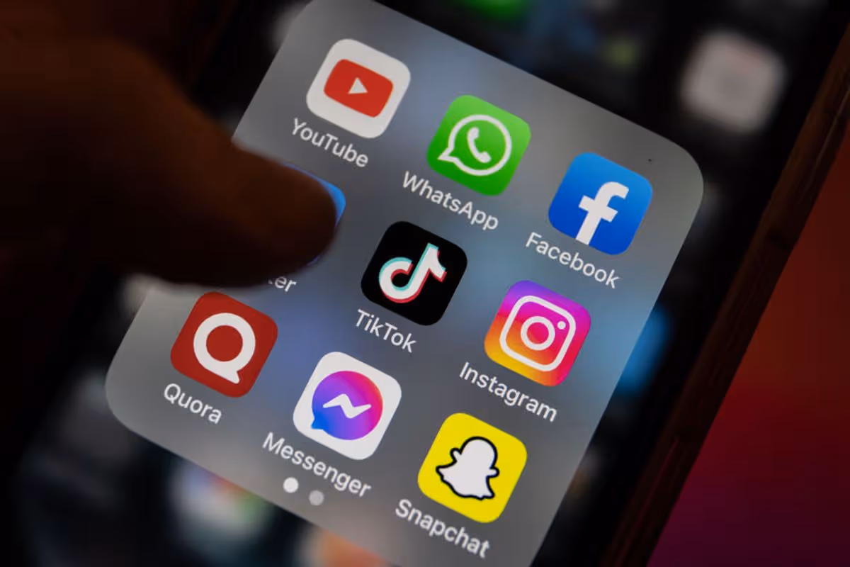Student using social media as schools pursue legal action against major technology companies.