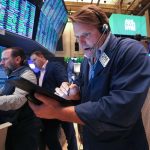 UK Bond Market Whiplash Sparks Fresh Fears Over Mortgages and Economic Slowdown