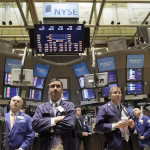 Soaring Stocks Face Crucial Jobs Test as Rate Risks Build
