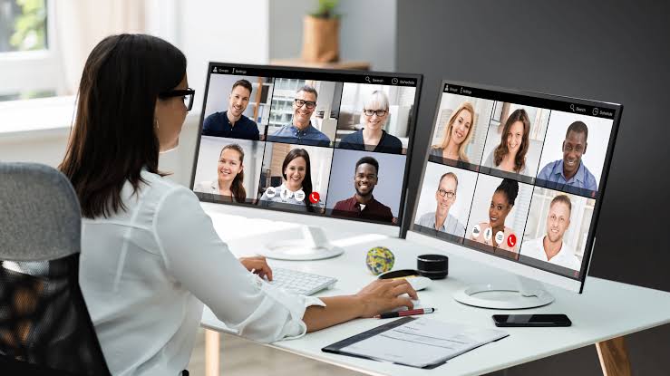 AI interpretation tools supporting multilingual business meetings